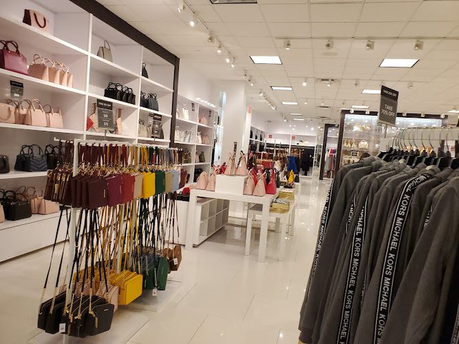 Tanger Outlets Pittsburgh