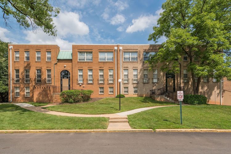 Mayfair House Apartments