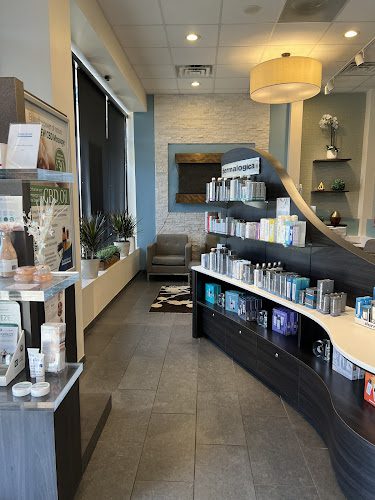 Hand & Stone Massage and Facial Spa