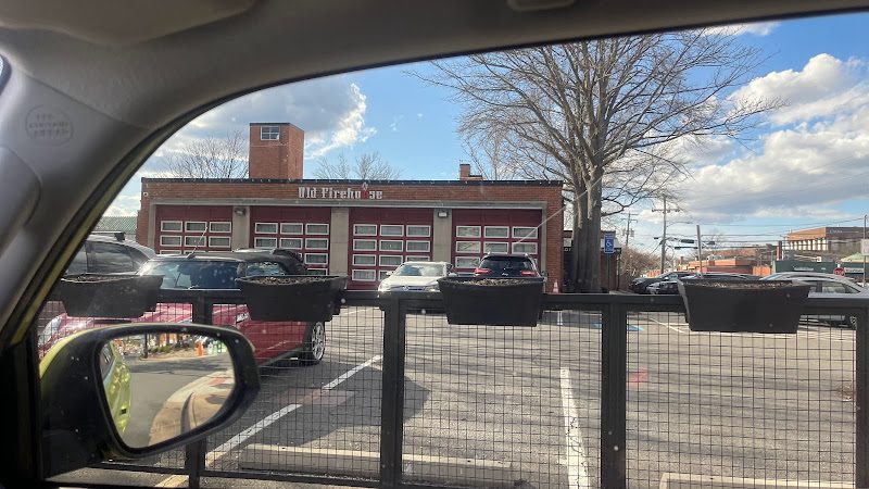 Mc Lean Old Fire House Center