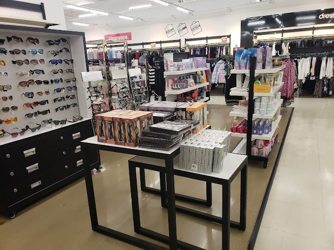 Bloomingdale’s Outlet