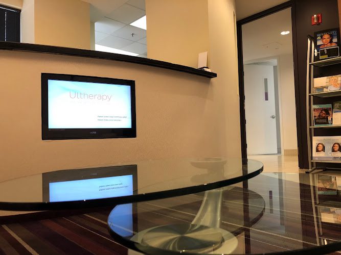 Plastic Surgeon – James M. Economides, MD