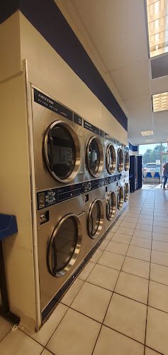 Sue’s Laundromat