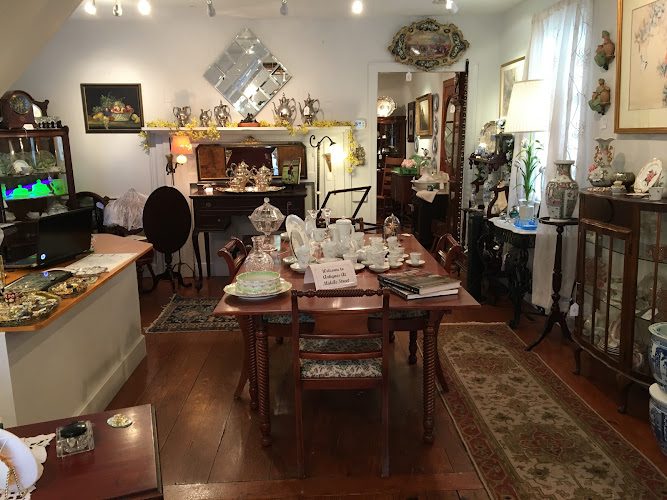 Antiques At Middle Street