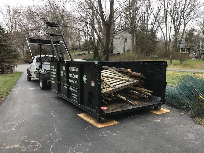 Mack Hauling, LLC